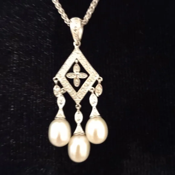 14kt white gold necklace with diamond and pearl drop pendant and earring… - Picture 10 of 14